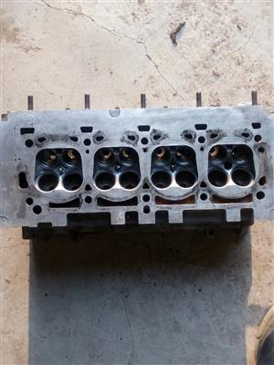 Renault scenic 1 cylinder head, model 1.6 16v in working condition