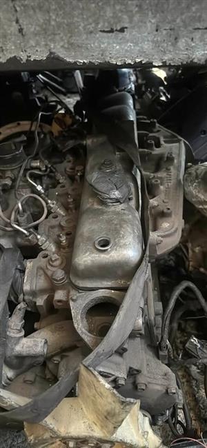 Toyota 2F 6 cylinder diesel Engine