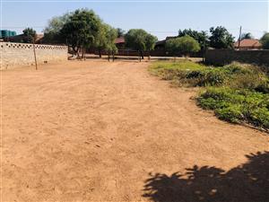 Vacant stand with water and electricity for sale at Letlhabile