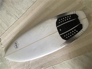 Surfboard 6’4
