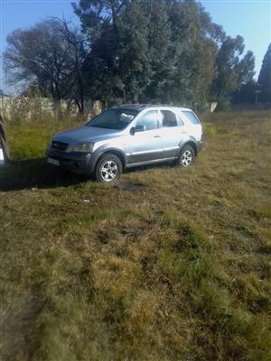 kia seranto 4x4 SUV for sale no weels no battery 