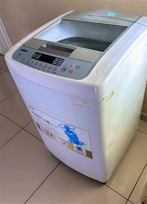 LG fuzzy Logic 14kg washing machine for sale