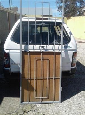 Security gate in very good condition