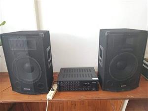 2 x 12 inch dixon speakers and amp for sale
