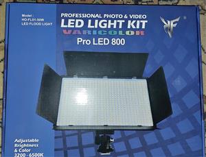 Powerfull 50 watt video light on tripod- CHEAPEST OFFER !!
