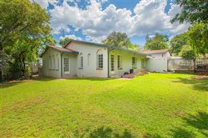 Welcome to this beautifully maintained family home situated in a secure, well-kept community