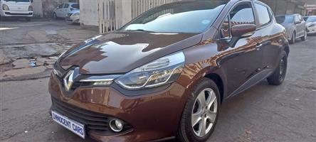 USED 2014 MODEL RENULT CLIO4 900T TURBO CONTROL EFFICIENCY.. BROWN HATCHBACK.. MANUAL 