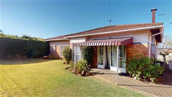 Elegant 3 bedroom home with garage.