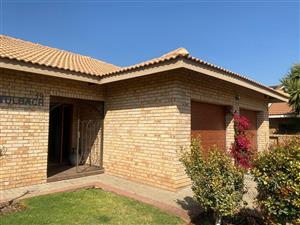 House For Sale in Hillcrest