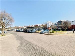 Warehouse / Distribution Centre of 360 m² To Let in Randjes Park. This access-controlled park is ideally located between the
