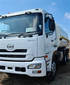 2013 NISSAN UD QUON GW26 410 WATER TANKER 18000L TRUCK FOR SALE.