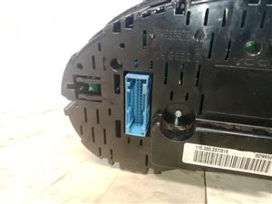 AUDI A3 2.0L FSI CLUSTER