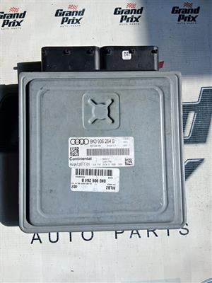AUDI A4 A5 1.8L TSI TFSI ECU COMPUTER BOX 8K0906264 B CJEB