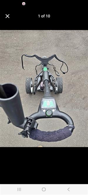 Electric golf trolley 