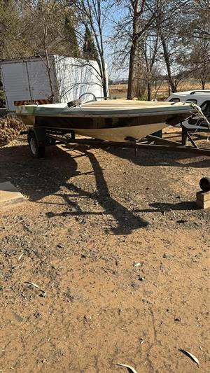 Trailer forsale Boat included