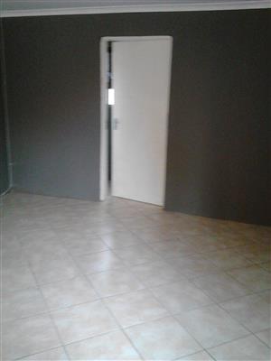 Room to rent in EXT 9 Marimba Gardens Vosloorus  available 1st July 2026