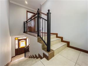 Townhouse For Sale in Heritage Hill