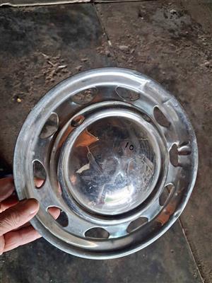Mini hub cap with timring
