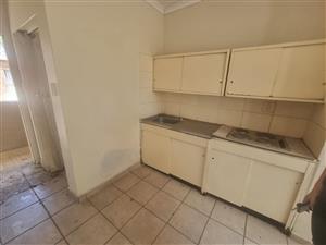 Bachelors flat for sale in Vereeniging CBD