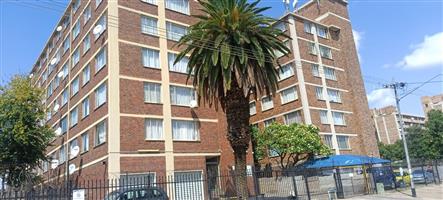 Apartment For Sale in Silverton