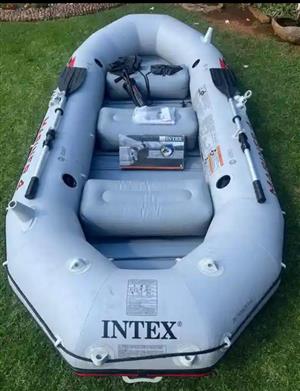 Motor boat