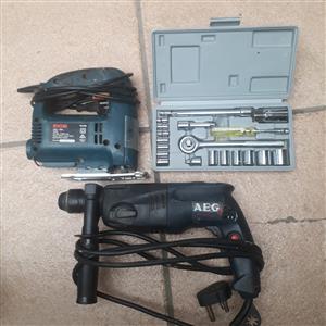 RYOBI jigsaw, AEG impact drill and socket set.  All good working order.  3 items