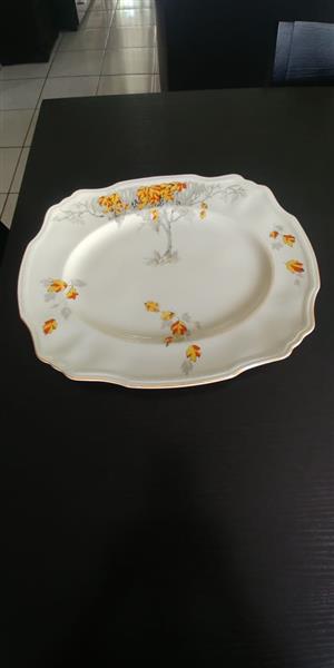 Alfred Meakin (England) – Marigold Astoria Shape Platter