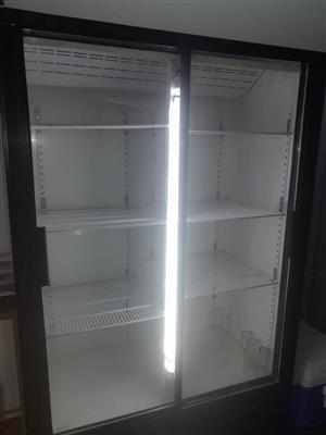 Double door cooldrink fridge