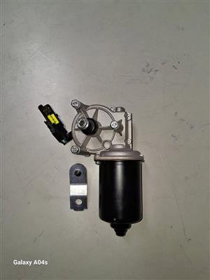 RENAULT & NISSAN NP200 WIPER MOTOR FOR SALE 
