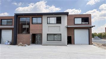 Modern 1,057m² Warehouse To Let , Secure Samrand Business Park with N1 Access
