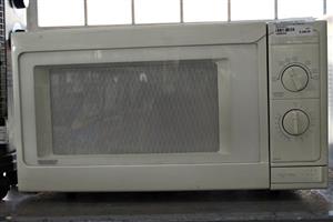 WHITE MERCURY 30L MICROWAVE S066982A