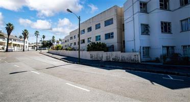 Apartment For Sale in Quigney