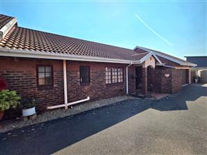 Townhouse For Sale in Malvern