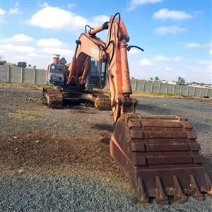 24ton  Hitachi crawler excavator