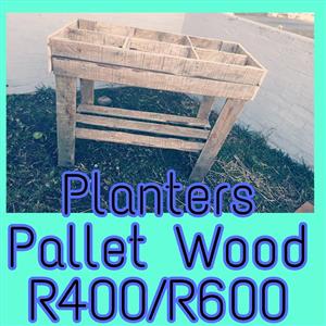Pallet wood planters