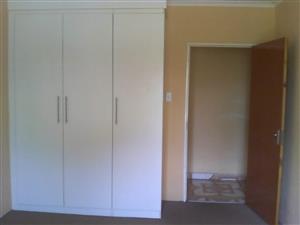 Room available for single lady in heuweloord 