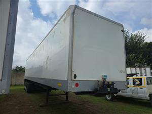 2011 Serco Tri Axle Insulated Trailer with Tail Lift