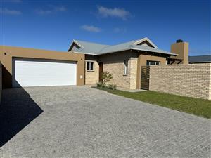 Townhouse For Sale in Hansmoeskraal AH