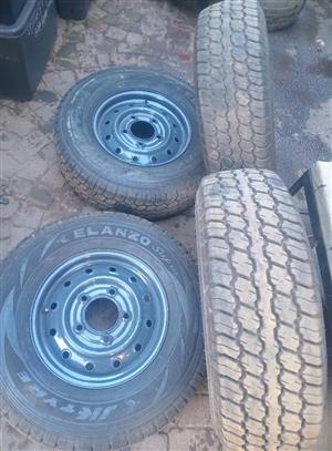 mhawk 2.2 brand new rims n tyer size 16inche 