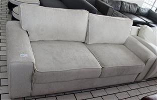 WHITE 2 SEATER COUCH S064364A