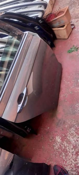 Polo 8 doors clean stock