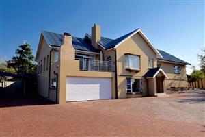 House For Sale in Bonnie Doone