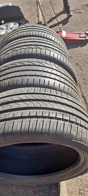 Four Almost new 285/40/21 Pirelli SUV tyres for sell with 99% life left on them