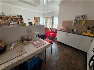 COSY FAMILY HOME WITH 1-BEDROOM FLAT FOR SALE IN SASOLBURG