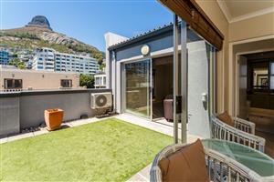 House For Sale in Bantry Bay