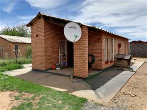 House For Sale in Roodepan