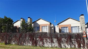 3 Bedroom Unit in a Secure Complex!