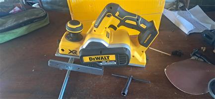 Cordless Dewalt planer DCP580N 