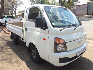 2013 Hyundai H100 2.6 Manual, Diesel White Color  82000km 
