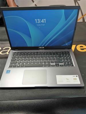 Asus Vivobook X515MA Intel Celeron N4020 , CPU @ 1.10GHz, 8GB Ram 256GB SSD Storage, Mint Condition